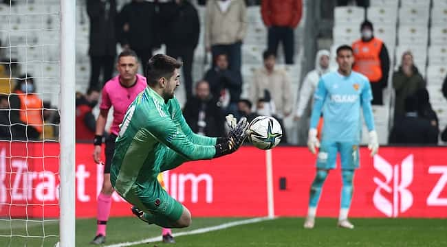 Penaltı canavarı Ersin Destanoğlu!