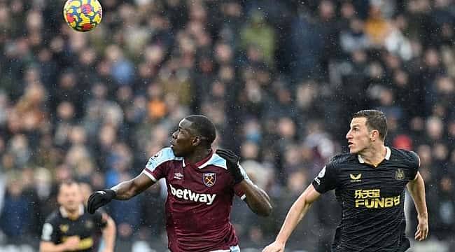 Premier League'de 'miyavlı' protesto
