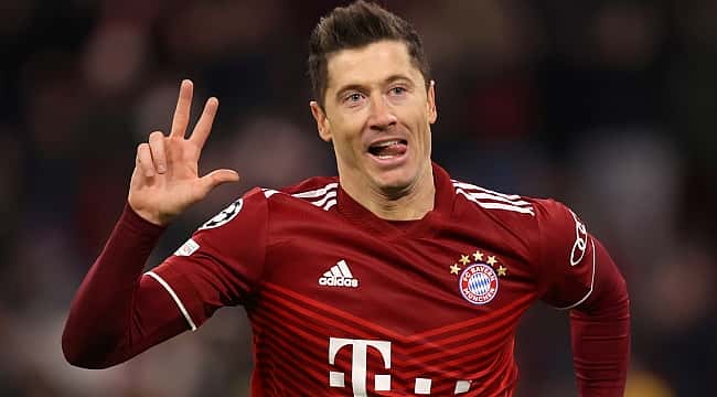 Bayern 7 golle çeyrek finalde