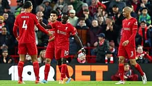Liverpool yakın takipte