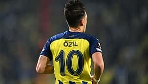 Mesut Özil ve Ozan Tufan kadro dışı!