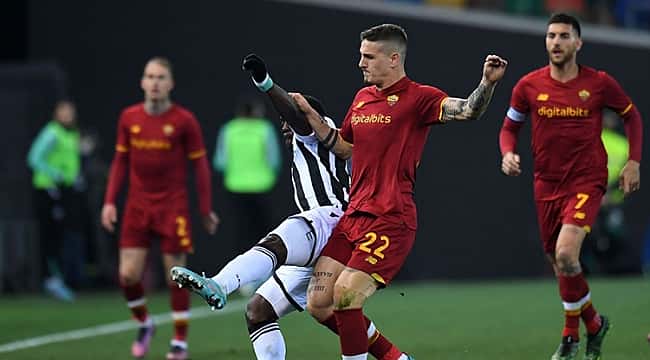 Roma 1 puanı 90+4'te penaltıyla kurtardı!