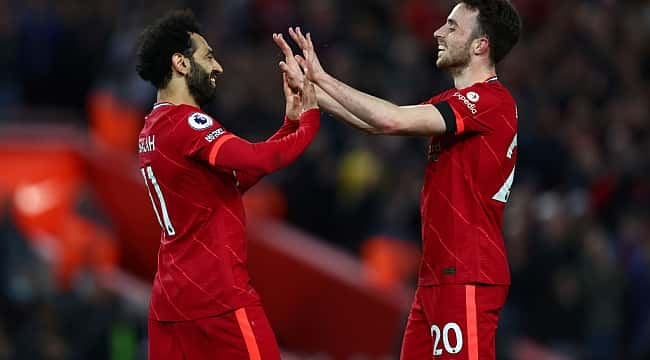 Liverpool zirveyi bırakmıyor