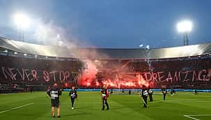 Tribün şovları damga vurdu! İşte gecenin kareleri