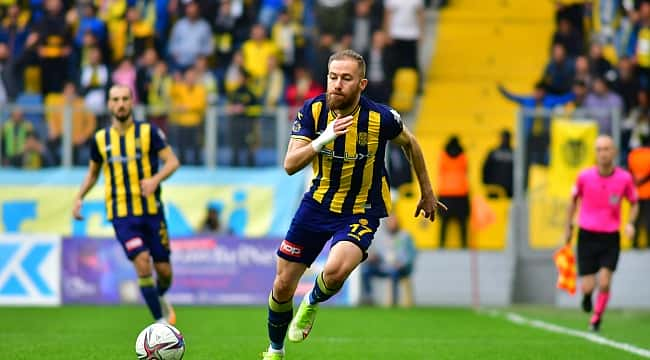 Başardılar! Ankaragücü ve Ümraniyespor Süper Lig'de!