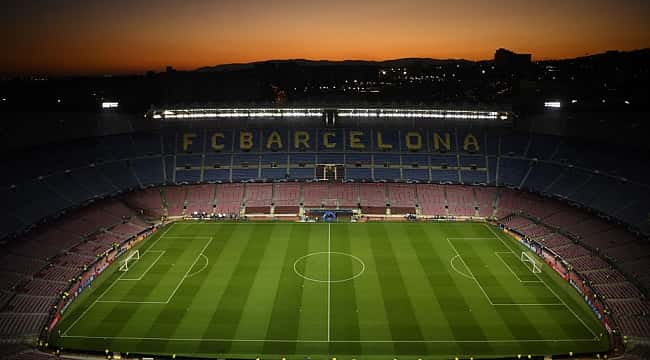 Camp Nou'da halı saha keyfi! Kişi başı 300 euro...