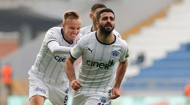 Umut Bozok, Galatasaray'ı bekliyor