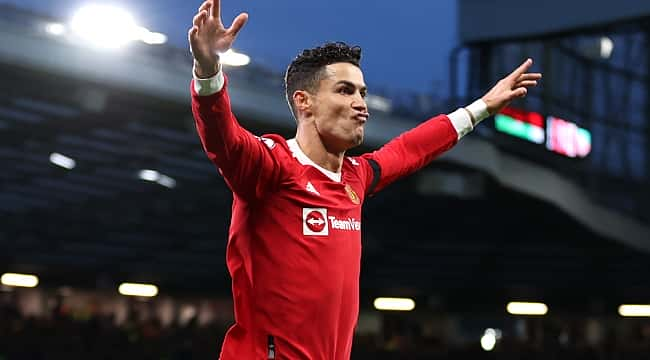 Cristiano Ronaldo Manchester United'dan ayrılmak istiyor