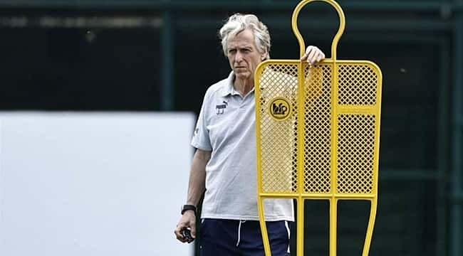 Jorge Jesus'tan sürprizli kadro! Ayrılıklar netleşiyor...