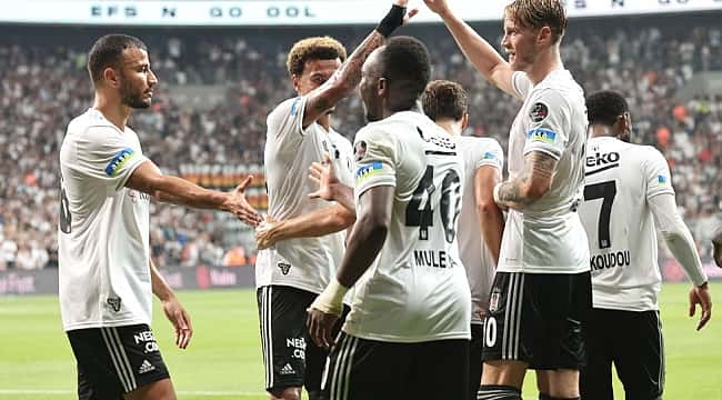 Beşiktaş 3 golle kazandı, zirveye çıktı