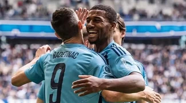 Beşiktaş, stoper transferi için Isak Hien'i bekliyor