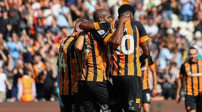 Oscar Estupinan şov yaptı! Hull City 3 puanı aldı