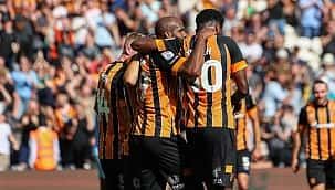 Oscar Estupinan şov yaptı! Hull City 3 puanı aldı