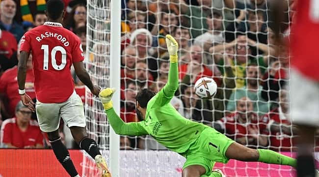 MANU, Liverpool'u 2 golle devirdi