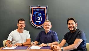 Başakşehir, Emre Belözoğlu ile sözleşme uzattı