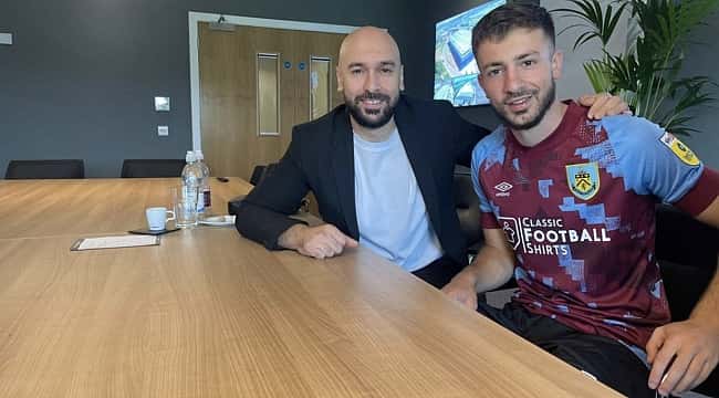 Halil Dervişoğlu, sene sonuna kadar Burnley'de!