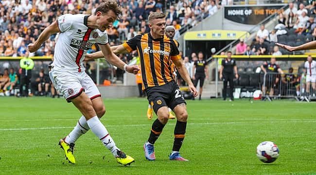 Hull City evindeki ilk kaybını 2 golle yaşadı!