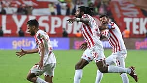 Antalyaspor uzatmalarda 3 puana ulaştı