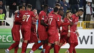 Sivasspor, Avrupa'da tur biletini 3 golle garantiledi!
