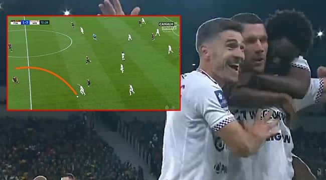 Lukas Podolski'nin orta sahadan attığı efsane gol