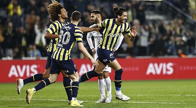 Fenerbahçe'den yine 4 gol! Bu sezon 6 maç oldu