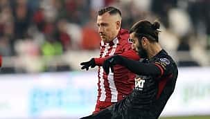 Galatasaray, 2022'yi lider tamamladı