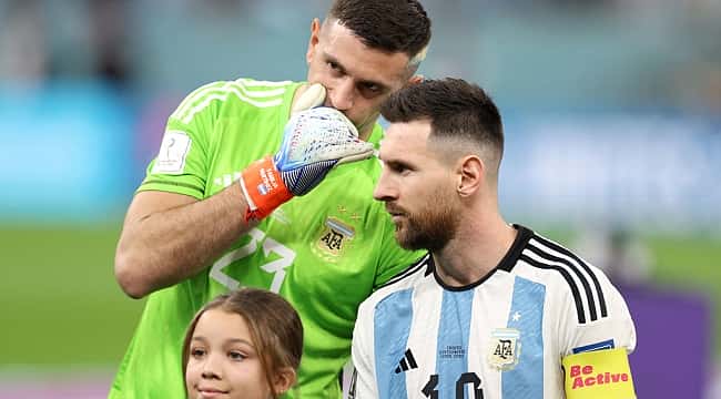 ''Messi istesin Arjantin halkı 24 saat evden çıkmaz''