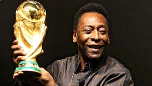 Pele hayatını kaybetti