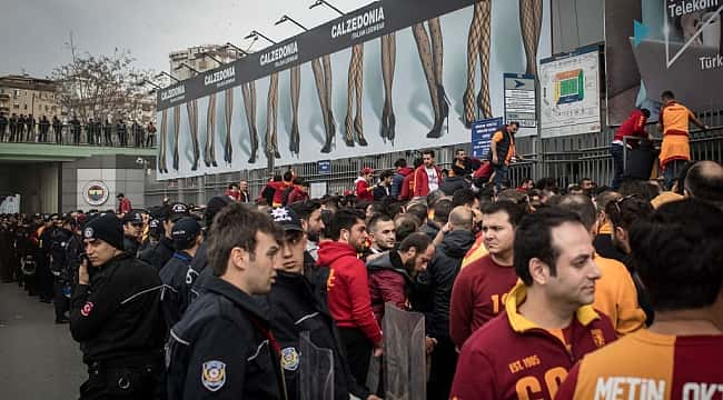 Derbide Galatasaray taraftarı yok!