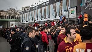 Derbide Galatasaray taraftarı yok!