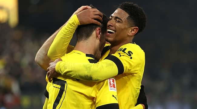 Dortmund tam 7 gollü düelloda 3 puanı kaptı!