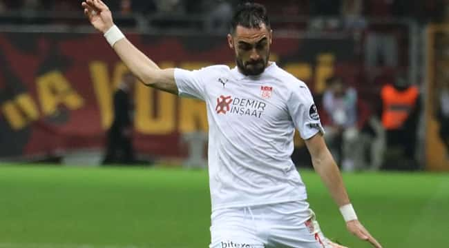 Galatasaray'a imza atıyor