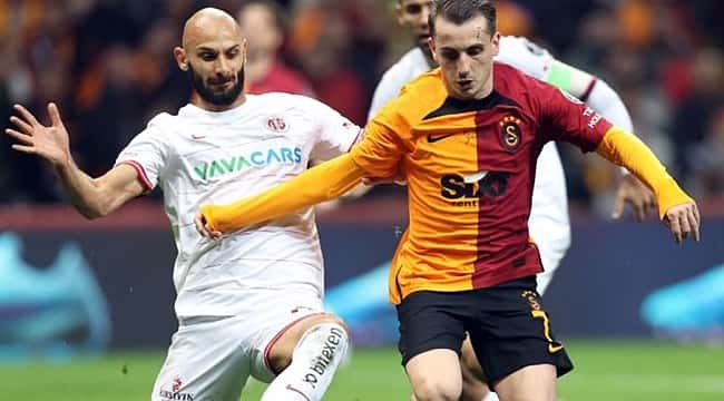 Galatasaray iki seriyi de sürdürdü! 9 ve 12 maç