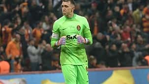 Galatasaray kalesini gole kapadı