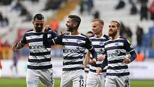 Karagümrük ve Kasımpaşa 4 golle kazandı