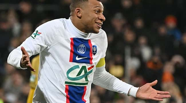 Paris SG 7 attı, Mbappe tarihe geçti