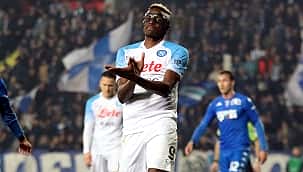 Napoli engel tanımıyor