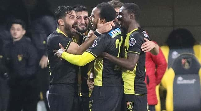 İstanbulspor'dan kritik 3 puan! Seri devam etti