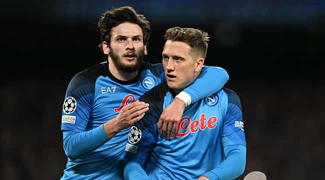 Napoli, Devler Ligi'nde güle oynaya çeyrek finalde!