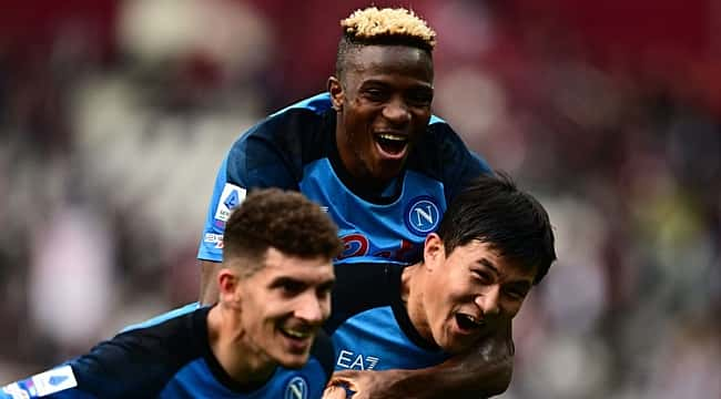 Napoli durmak bilmiyor! Torino'yu da farklı geçtiler