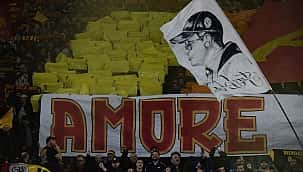 Avrupa'da geceye damga vuran tribünler; AS Roma