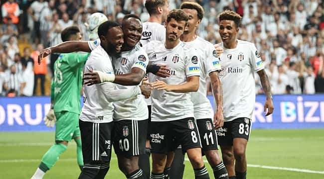 Beşiktaş'ta 2 kadro dışı!