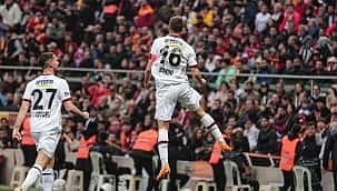 Borini için sürpriz atak!