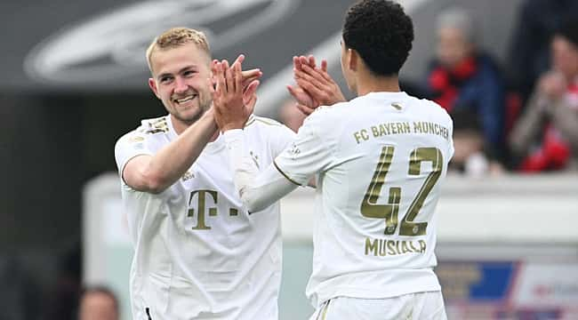 De Ligt'in füzesi Bayern Münih'i zirvede tuttu!