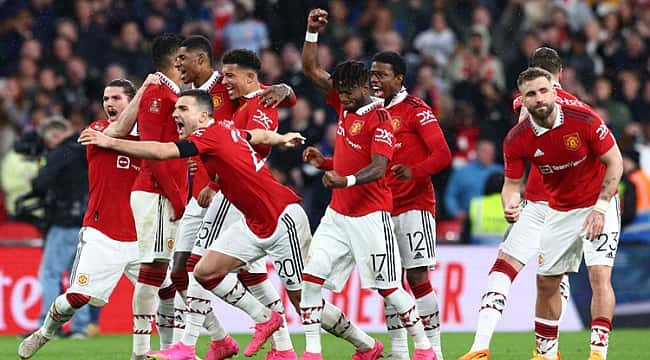 FA Cup'ta finalin adı: Manchester derbisi