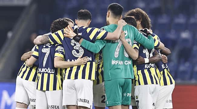 Fenerbahçe geriye düşse de pes etmiyor! 23 puan