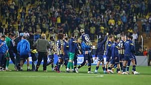Kadıköy'de maç sonu orta sahada büyük sevinç!