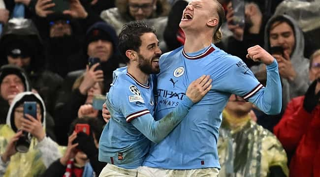 Manchester City tur kapısını açtı