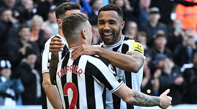 Newcastle ilk 4 aşkına MANU'yu da devirdi!