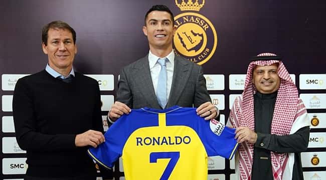Ronaldo'nun hocası ile yollar resmen ayrıldı!